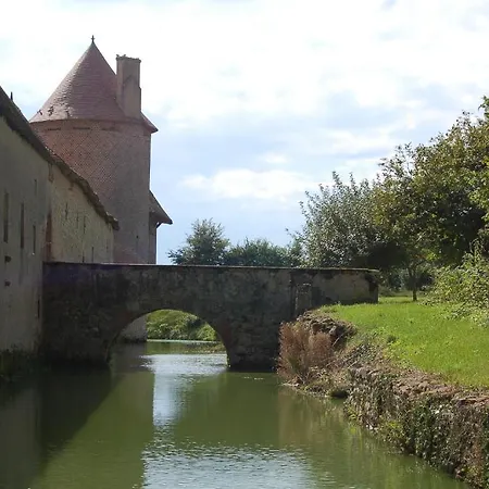 Panzió Chateau Du Riau Villeneuve-sur-Allier